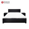 Cama de tres plazas en dos veladores, color wengue con diseño lineal